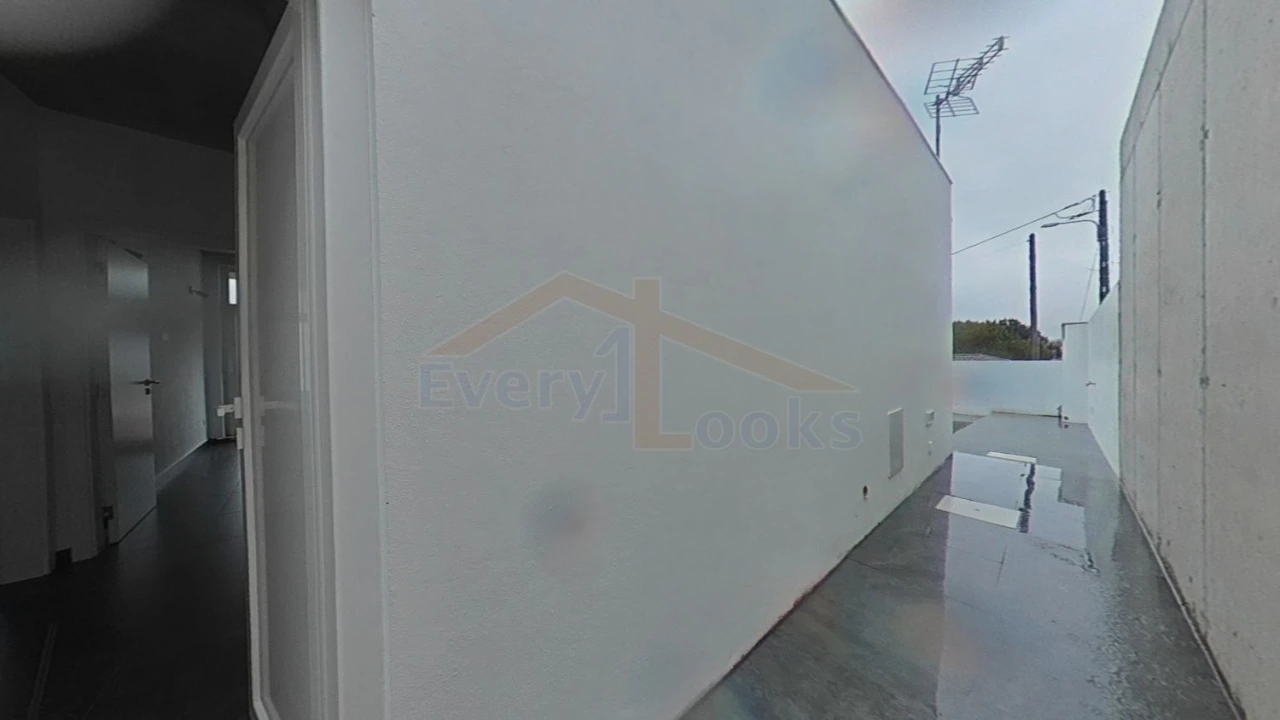 Moradia T4 para Venda em Amoreira Foto 8