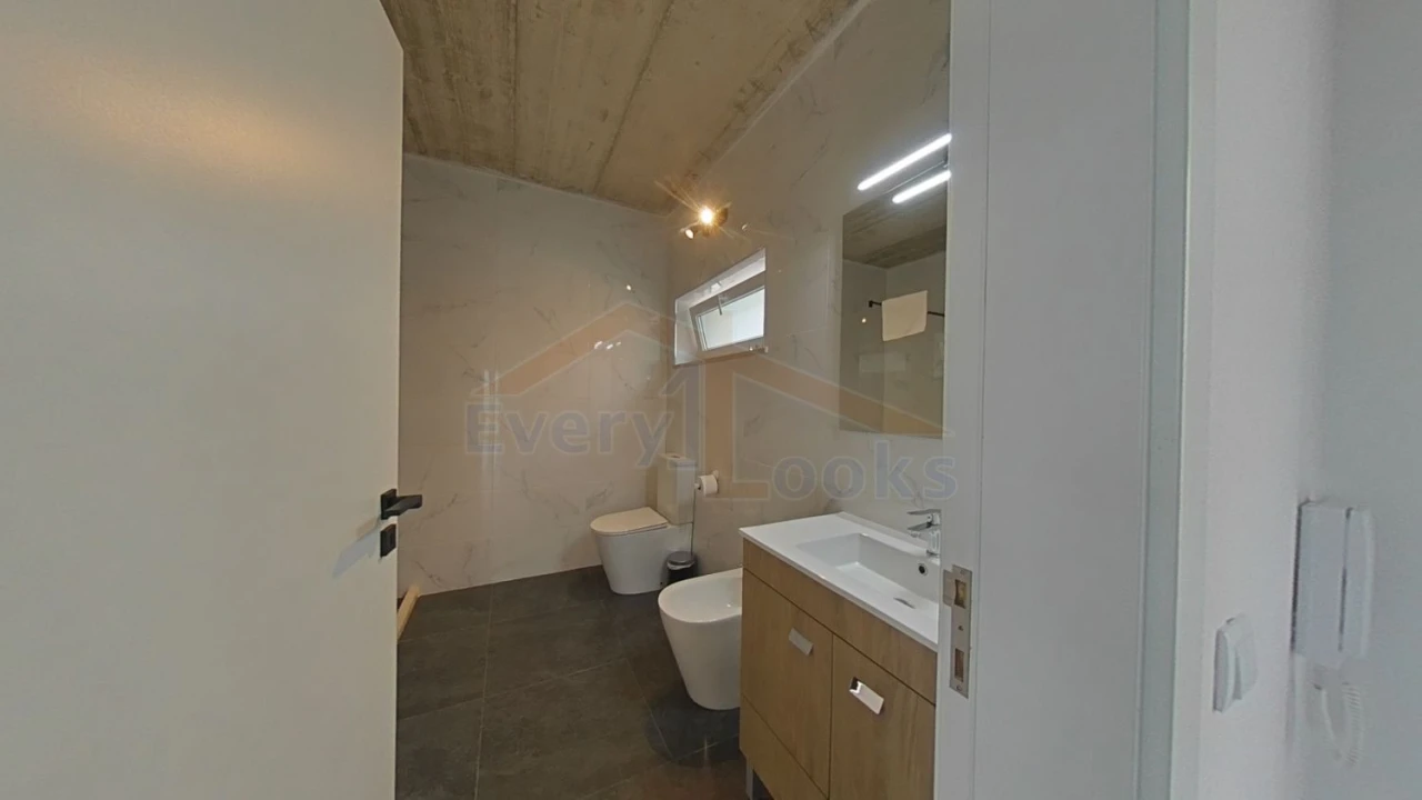 Moradia T4 para Venda em Amoreira Foto 37