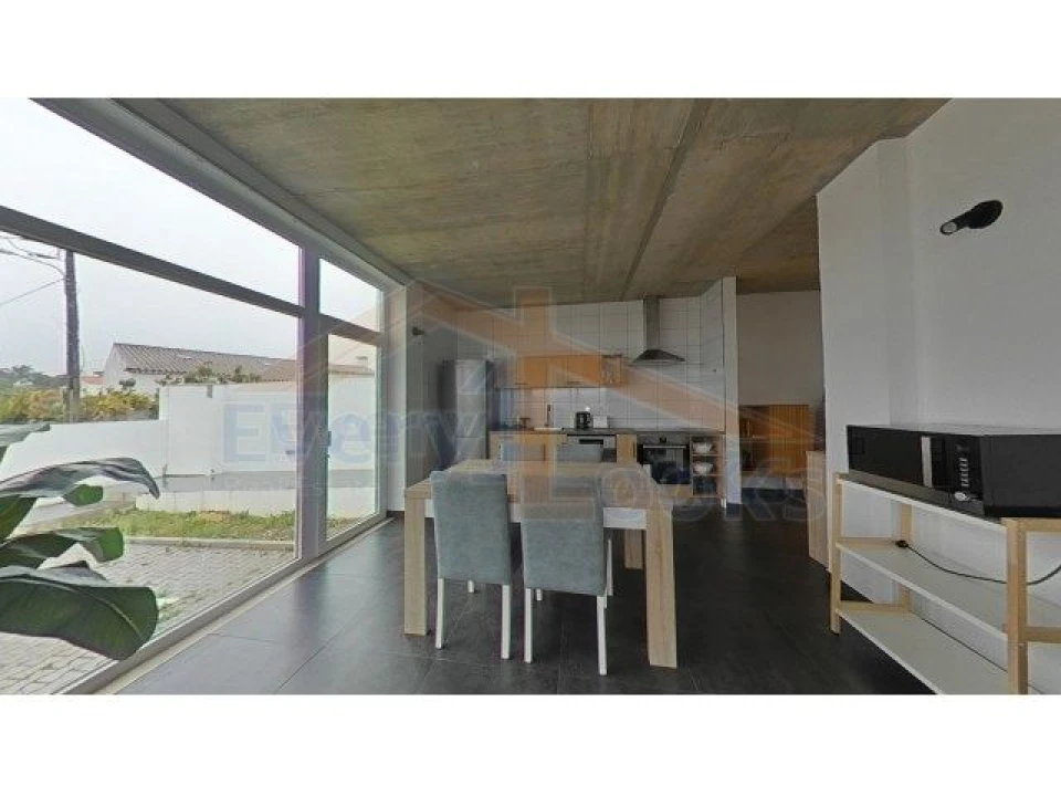 Moradia T4 para Venda em Amoreira Foto 2