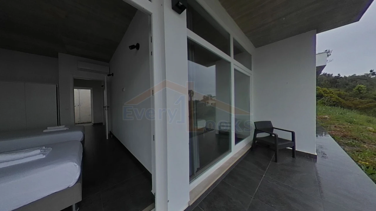 Moradia T4 para Venda em Amoreira Foto 32