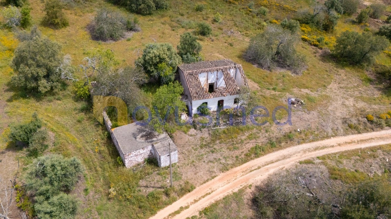 Quinta T3 para Venda em Alte Foto 3