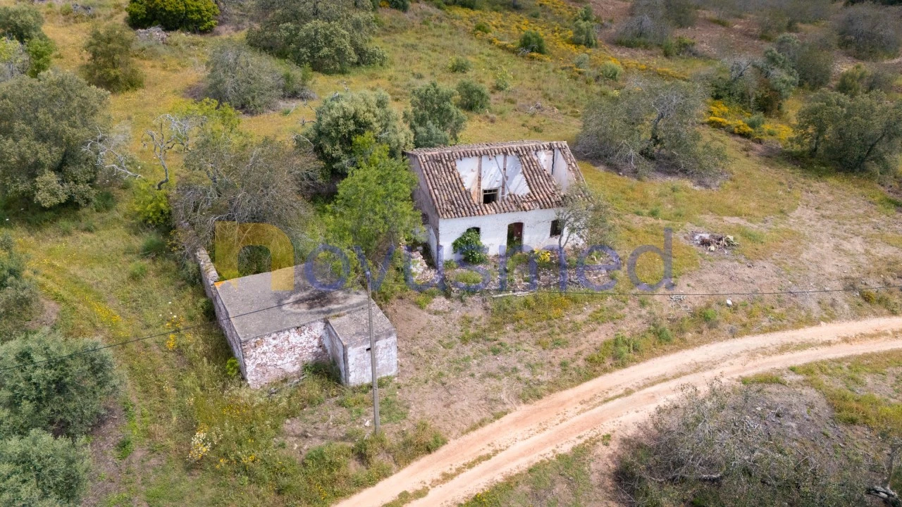 Quinta T3 para Venda em Alte Foto 4