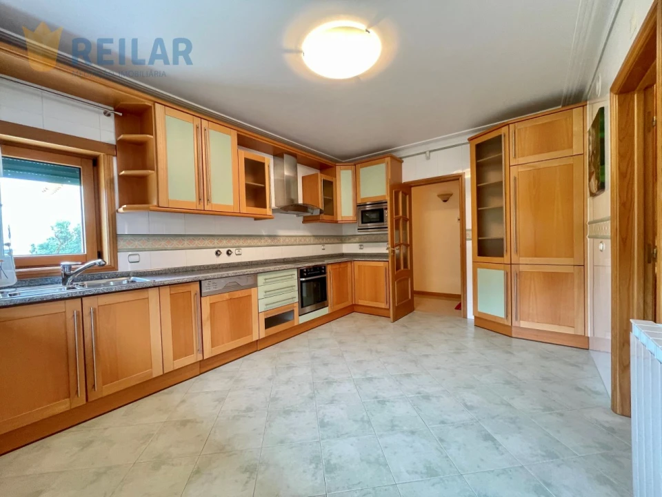 Moradia T4 para Venda em Póvoa de Santa Iria e Forte da Casa Foto 16