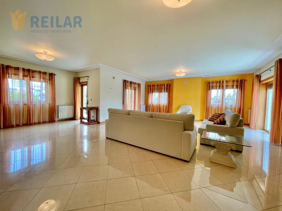 Moradia T4 para Venda em Póvoa de Santa Iria e Forte da Casa Foto 24