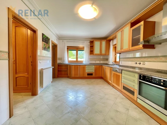 Moradia T4 para Venda em Póvoa de Santa Iria e Forte da Casa Foto 12