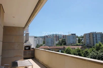 Apartamento T3 para Arrendamento em Nogueira, Fraião e Lamaçães