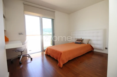 Apartamento T3 para Arrendamento em Nogueira, Fraião e Lamaçães