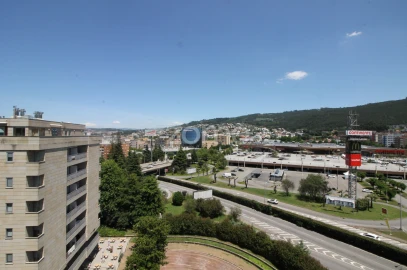 Apartamento T3 para Arrendamento em Nogueira, Fraião e Lamaçães