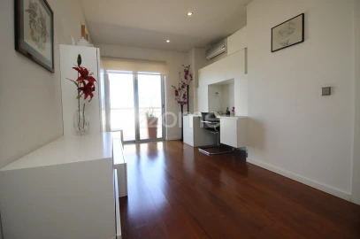 Apartamento T3 para Arrendamento em Nogueira, Fraião e Lamaçães