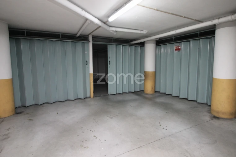 Apartamento T3 para Arrendamento em Nogueira, Fraião e Lamaçães Foto 41