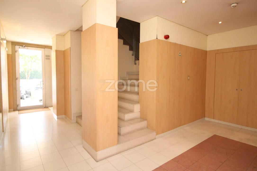 Apartamento T3 para Arrendamento em Nogueira, Fraião e Lamaçães Foto 38