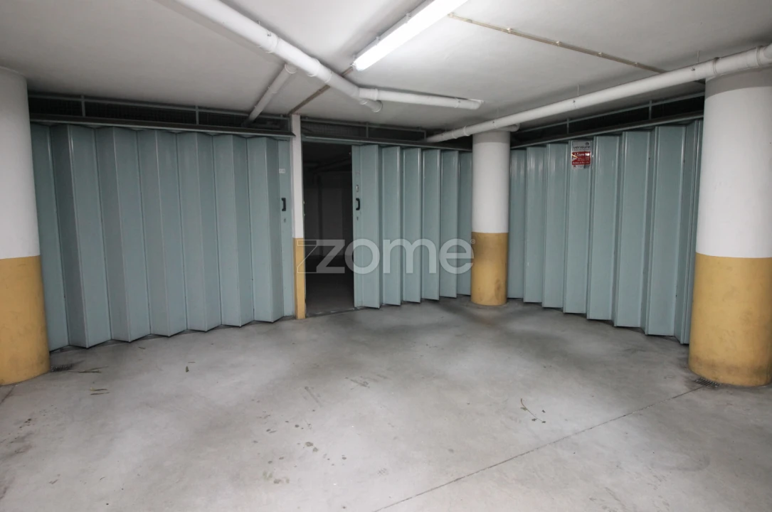 Apartamento T3 para Arrendamento em Nogueira, Fraião e Lamaçães Foto 41