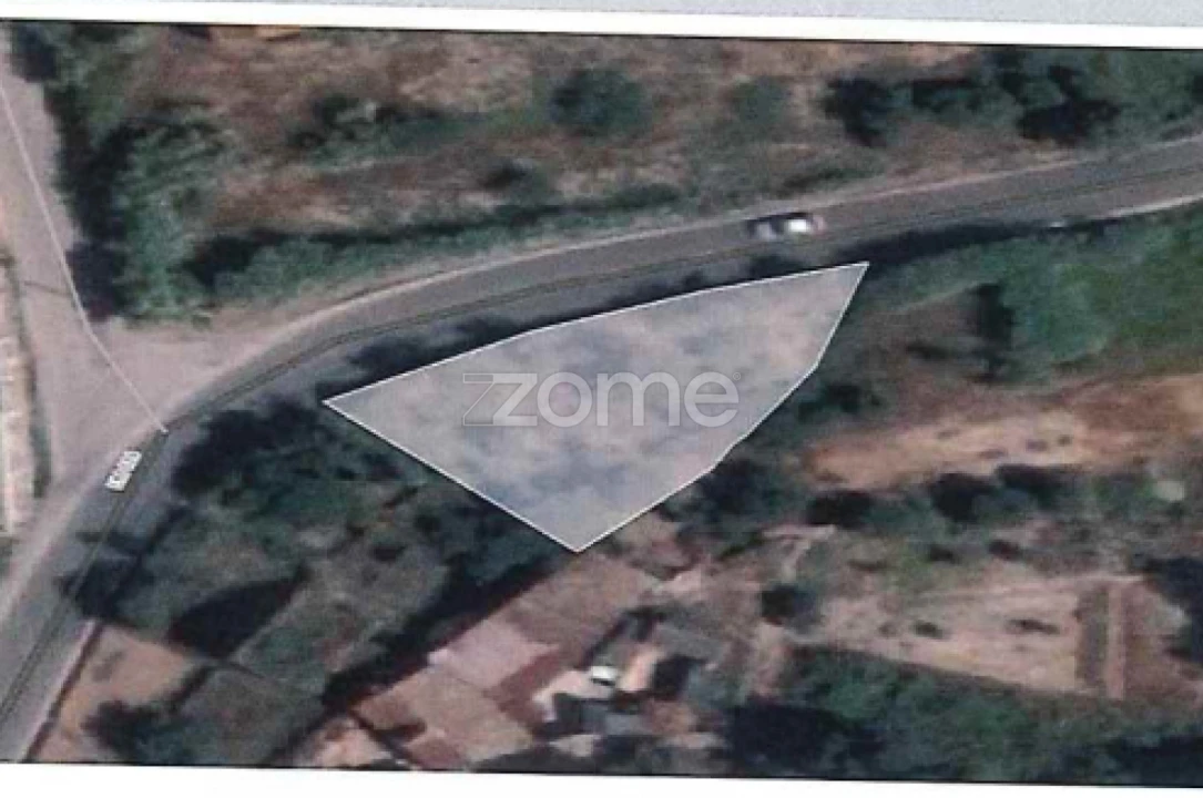 Moradia T1 para Venda em Alqueidão Foto 22