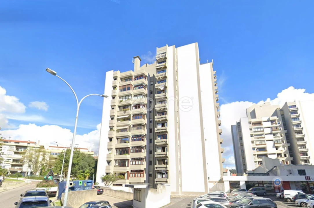 Apartamento T4 para Venda em Alfragide Foto 3