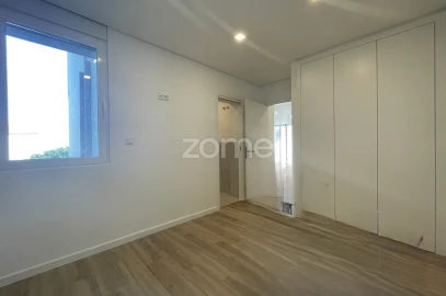 Apartamento T4 para Venda em Alfragide