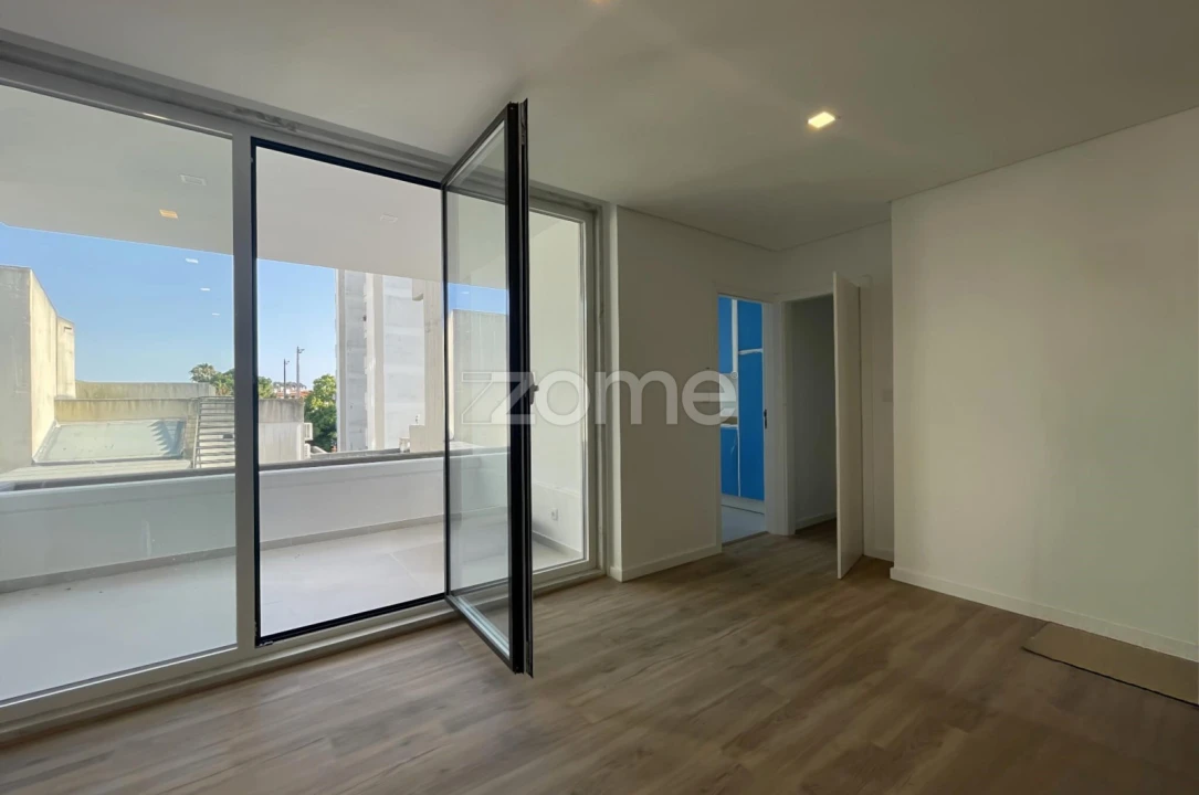 Apartamento T4 para Venda em Alfragide Foto 26