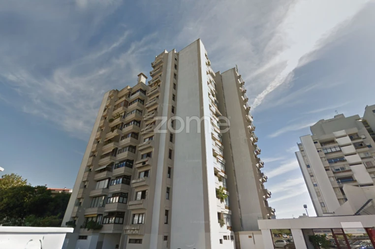 Apartamento T4 para Venda em Alfragide Foto 7