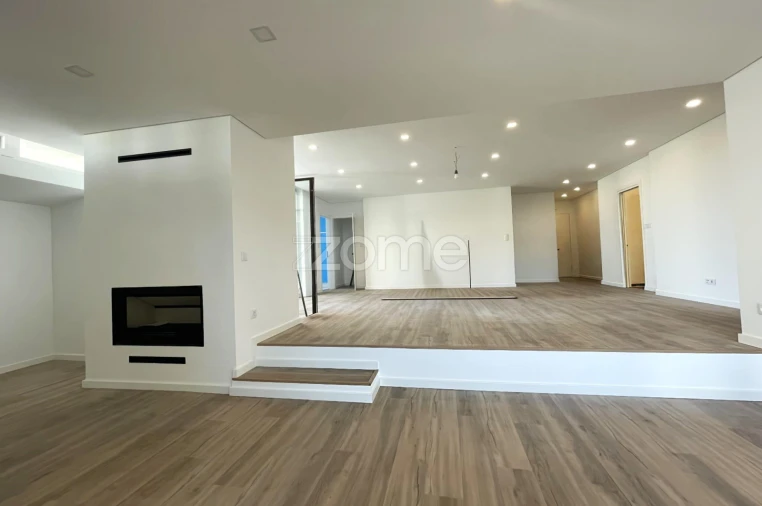 Apartamento T4 para Venda em Alfragide Foto 23
