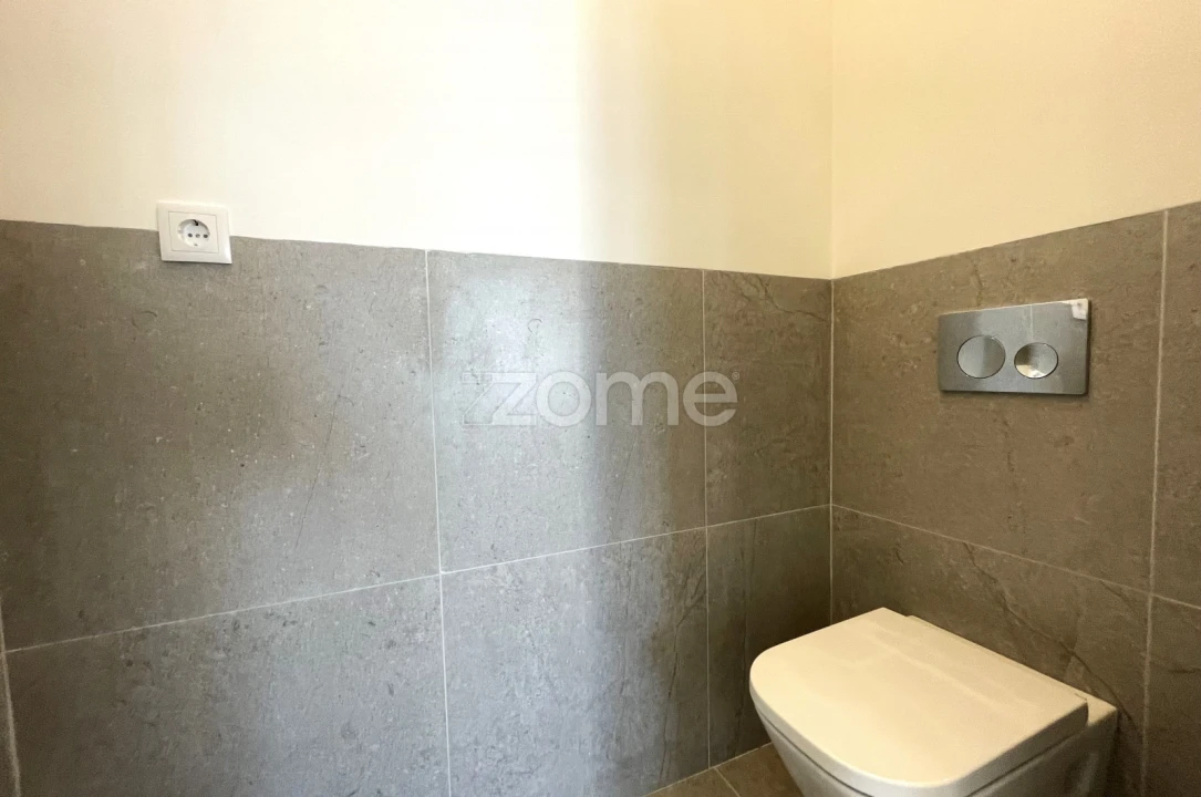 Apartamento T4 para Venda em Alfragide Foto 25