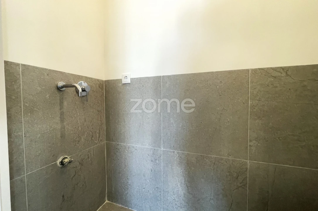 Apartamento T4 para Venda em Alfragide Foto 24