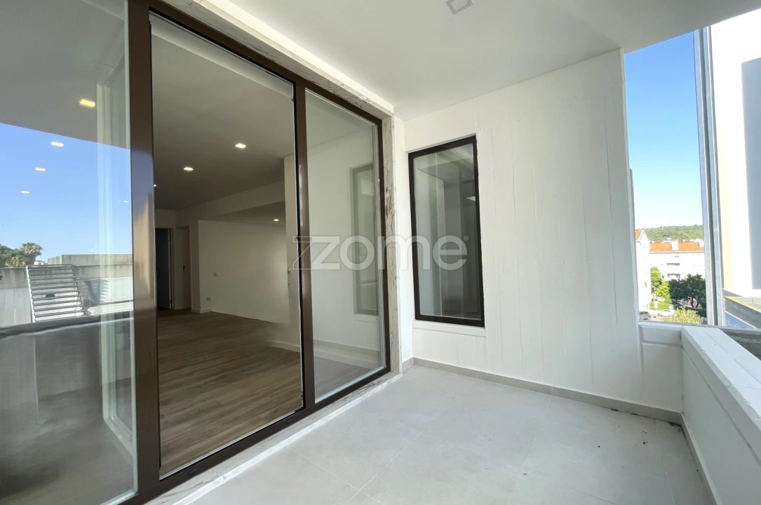 Apartamento T4 para Venda em Alfragide Foto 28