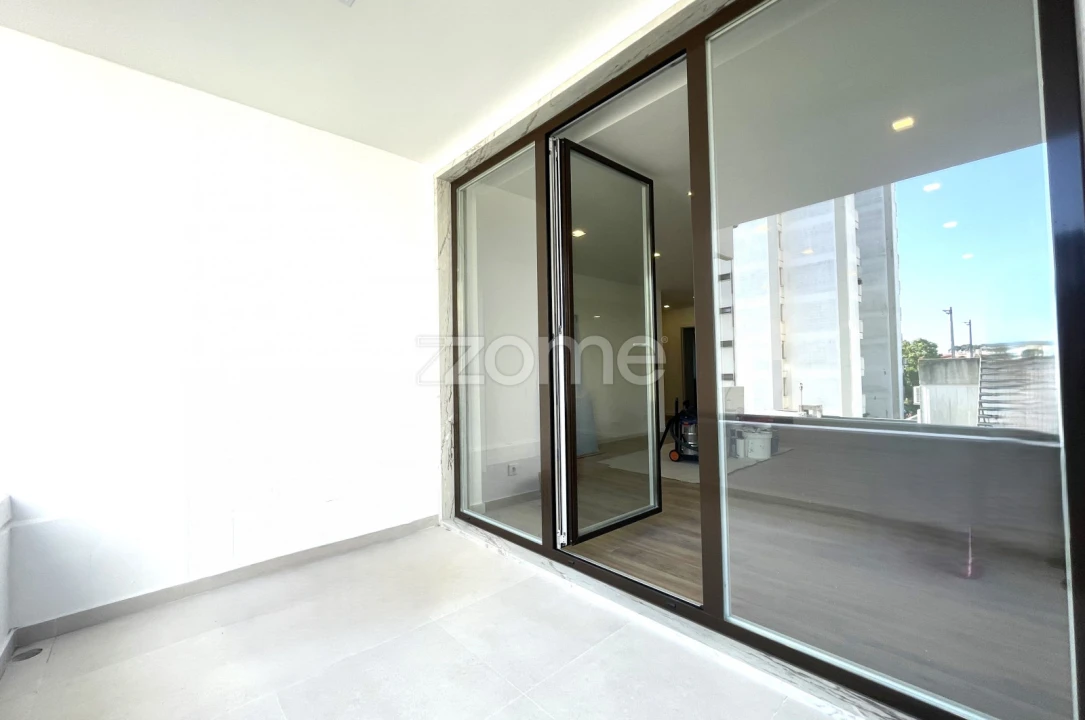 Apartamento T4 para Venda em Alfragide Foto 27