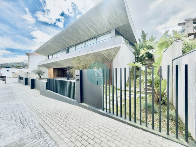 Moradia T3 para Venda em Braga (São José de São Lázaro e São João do Souto) Foto 2