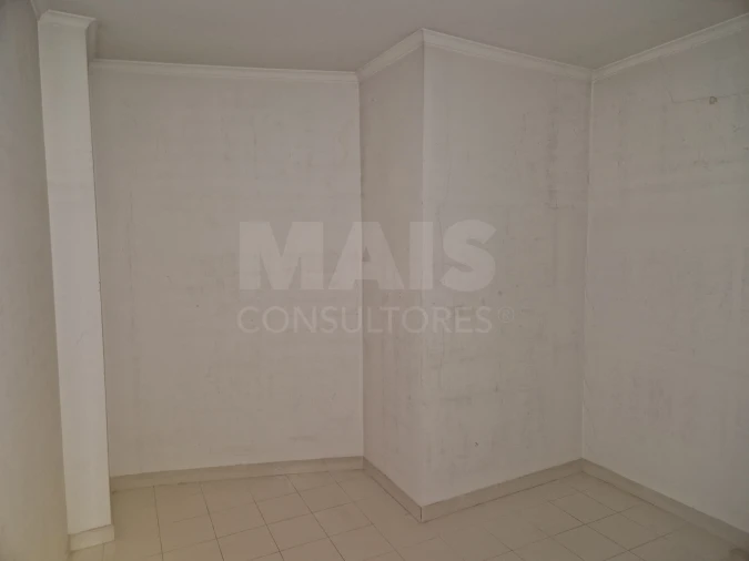 Loja para Arrendamento em Alenquer (Santo Estêvão e Triana) Foto 10