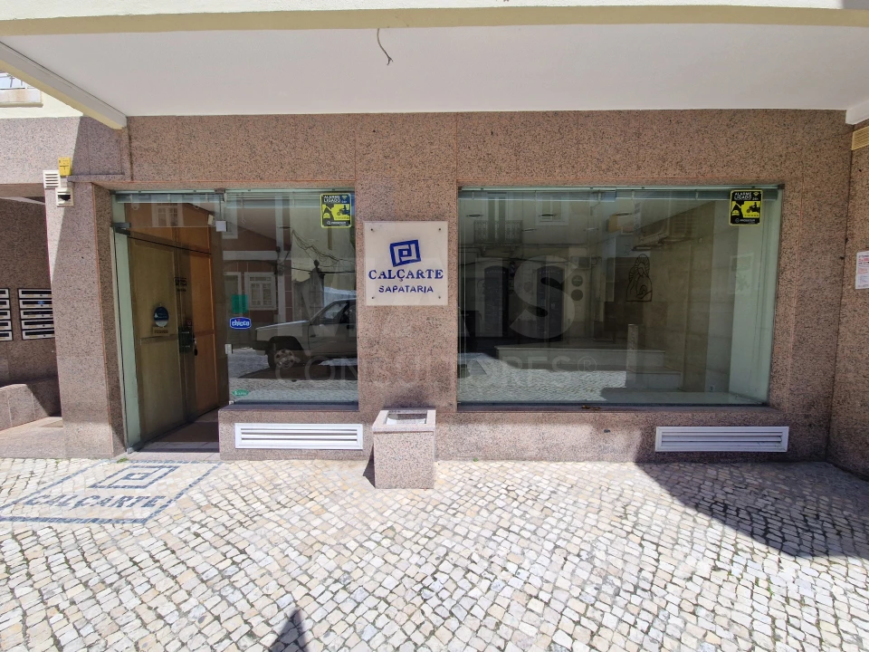Loja para Arrendamento em Alenquer (Santo Estêvão e Triana) Foto 1