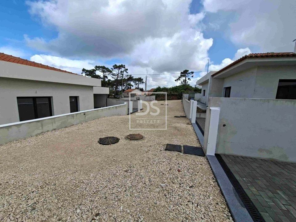 Moradia T3 para Venda em Santo Isidoro Foto 25