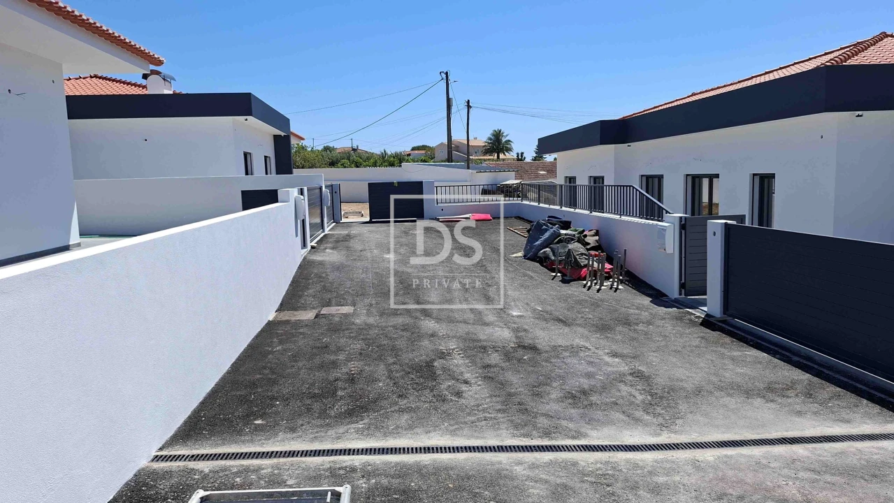 Moradia T3 para Venda em Santo Isidoro Foto 26