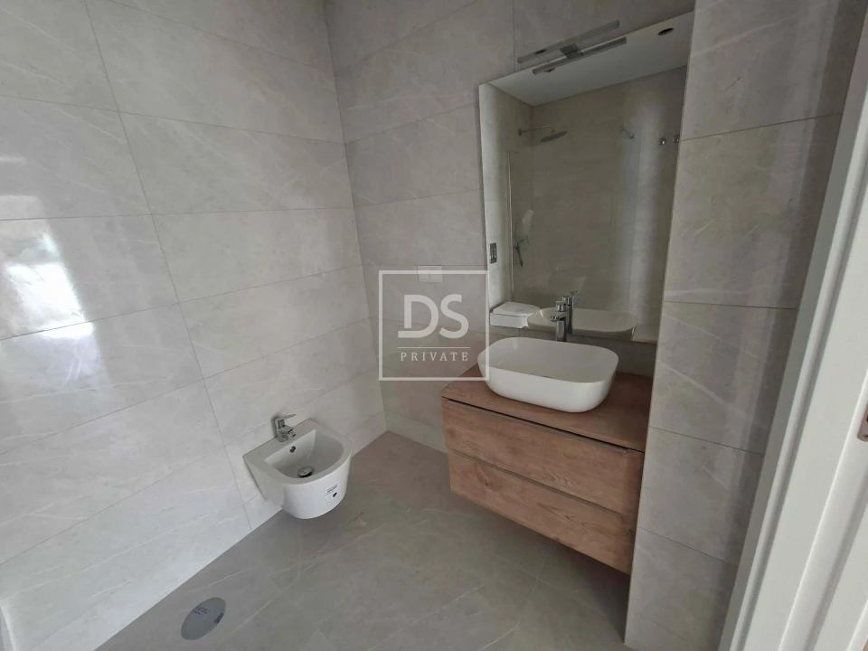 Moradia T4 para Venda em Santo Isidoro Foto 17