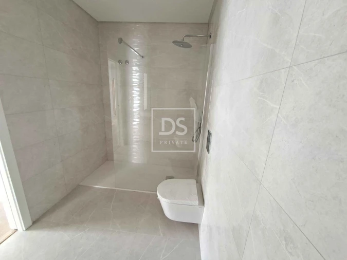 Moradia T4 para Venda em Santo Isidoro Foto 18