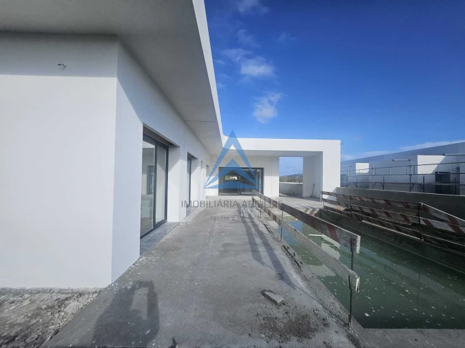 Moradia T4 para Venda em Tornada e Salir do Porto Foto 6