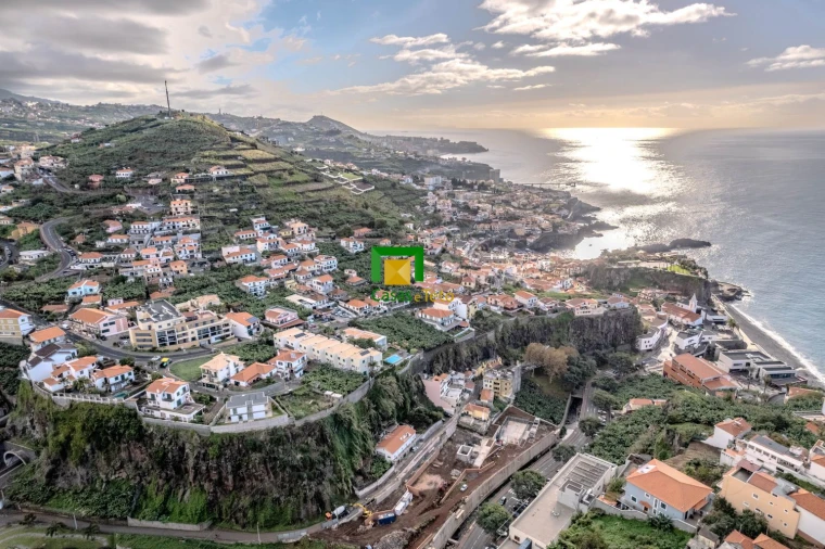 Moradia T3 para Venda em Camara de Lobos Foto 45