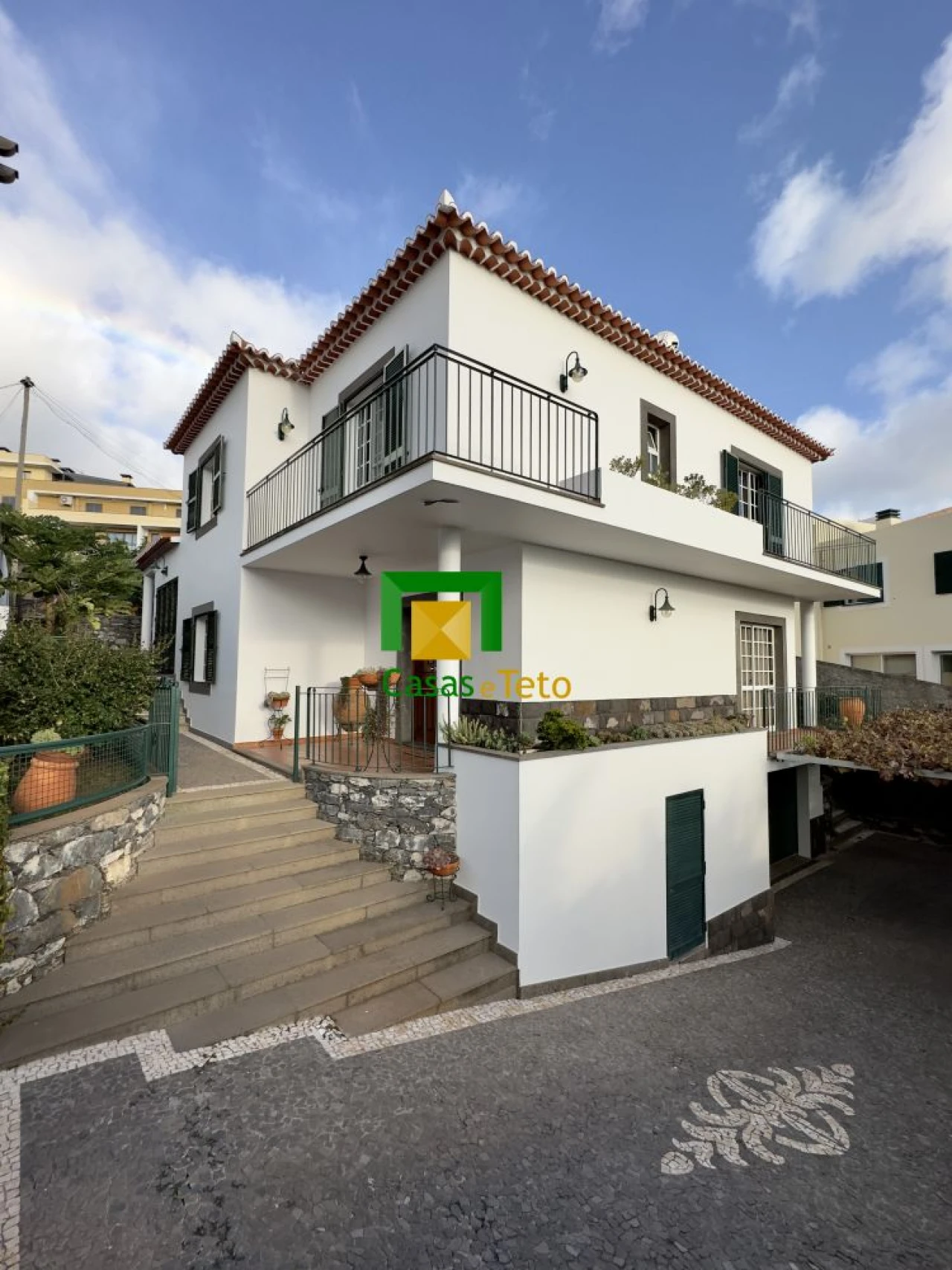 Moradia T3 para Venda em Camara de Lobos Foto 1