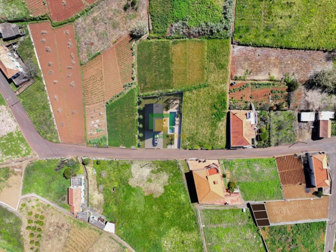 Terreno para Venda em Fajã da Ovelha Foto 4