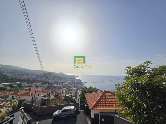 Terreno para Venda em Camara de Lobos Foto 4