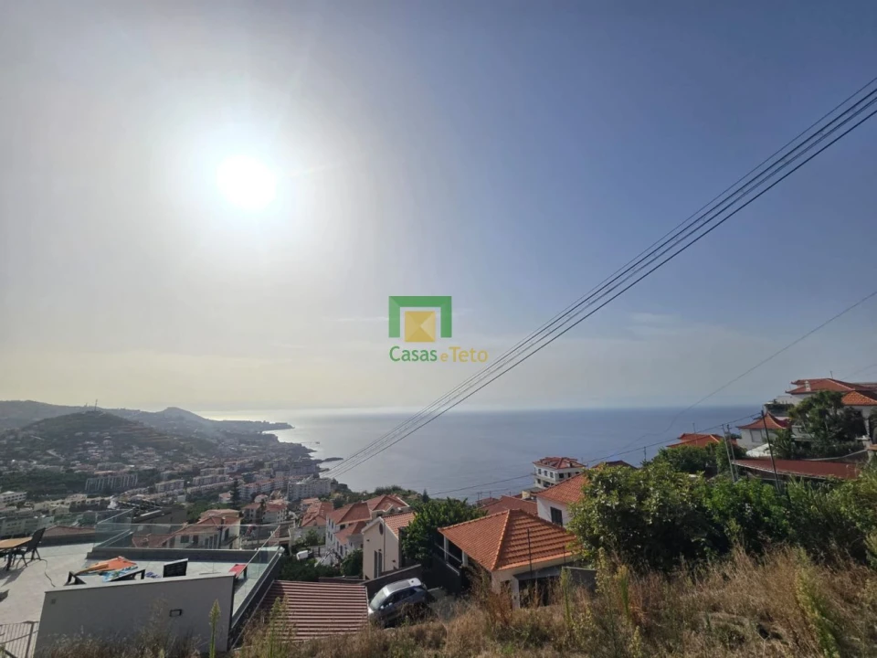 Terreno para Venda em Camara de Lobos Foto 6