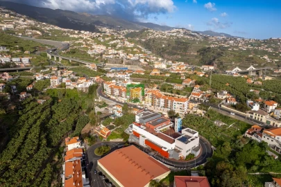 Garagem para Venda em Camara de Lobos