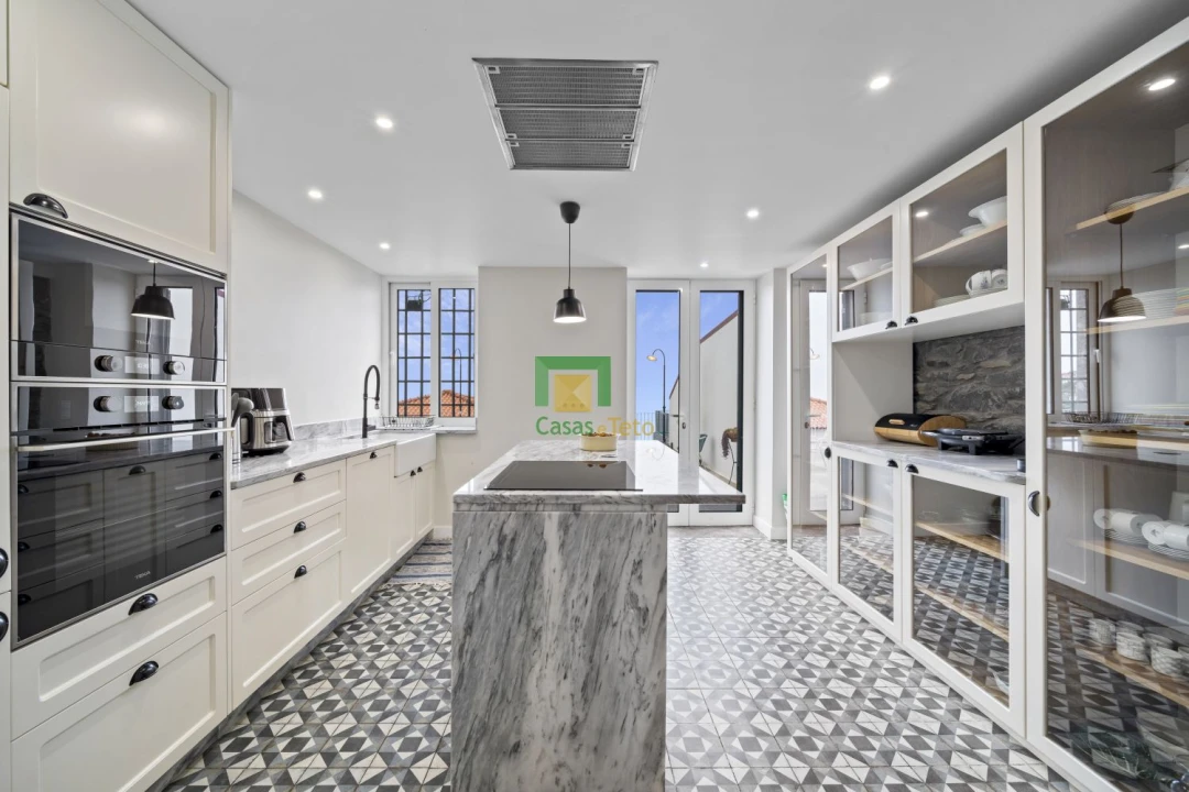 Quinta T4 para Venda em Estreito de Camara de Lobos Foto 5