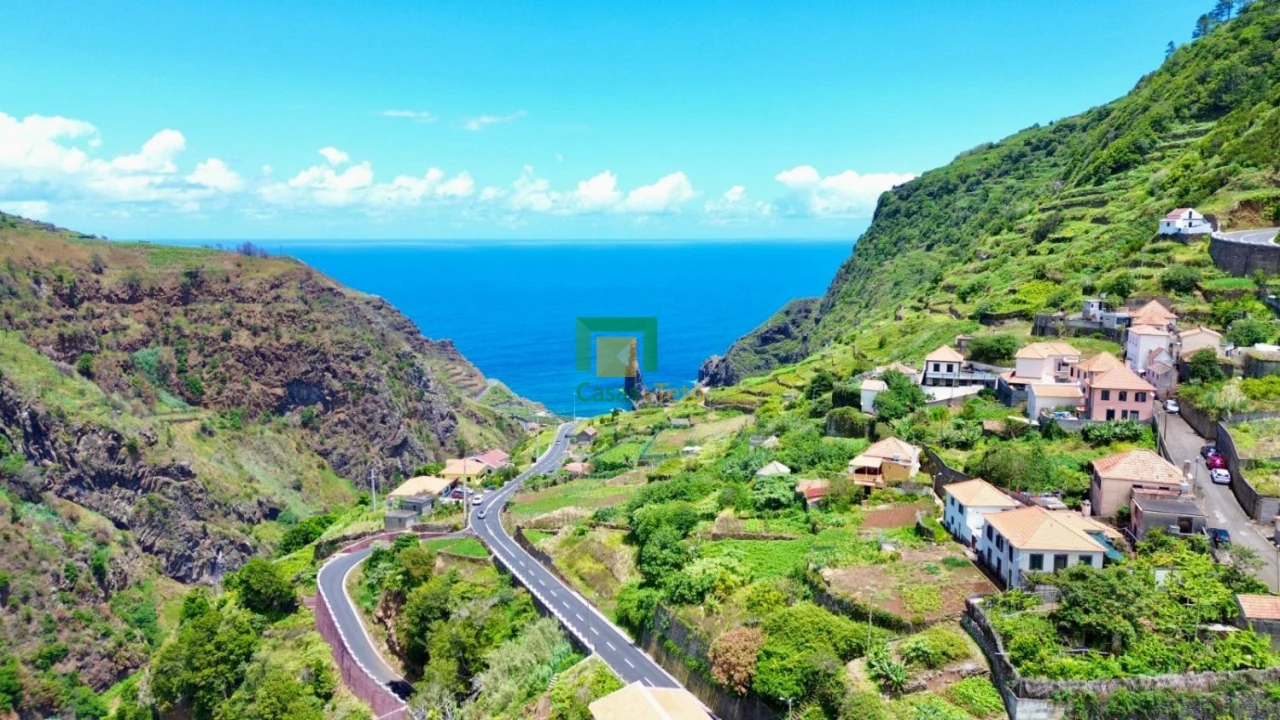 Moradia T0 para Venda em Ribeira da Janela Foto 4