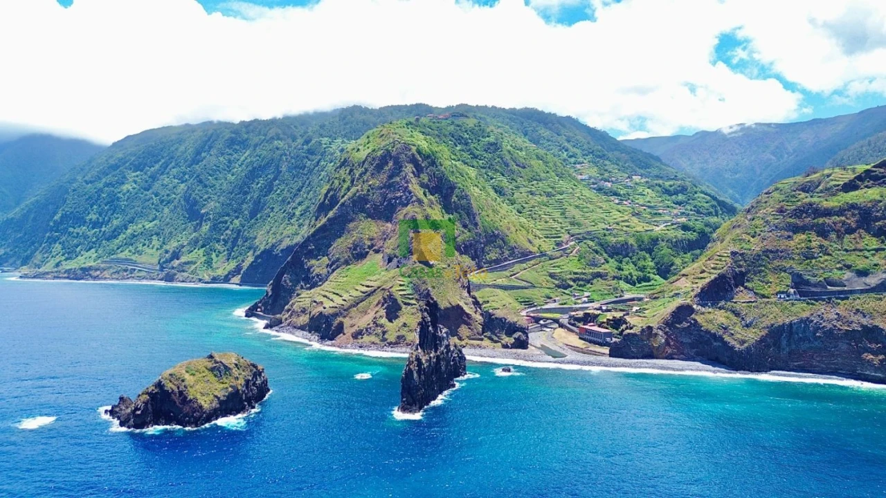 Moradia T0 para Venda em Ribeira da Janela Foto 8