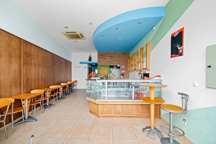 Loja para Venda em Caniço Foto 3