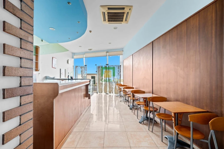 Loja para Venda em Caniço Foto 2