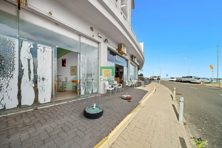 Loja para Venda em Caniço Foto 8