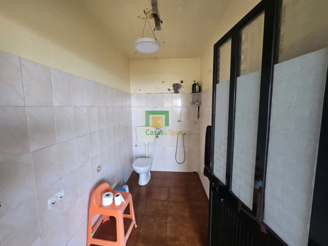 Moradia T4 para Venda em Estreito de Camara de Lobos Foto 21