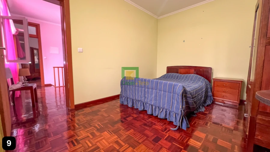 Moradia T4 para Venda em Estreito de Camara de Lobos Foto 32