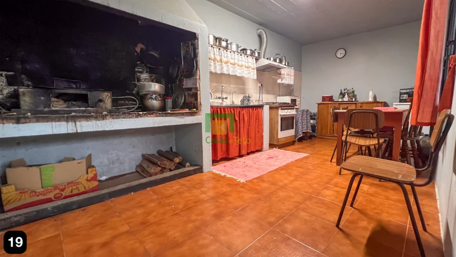 Moradia T4 para Venda em Estreito de Camara de Lobos Foto 30