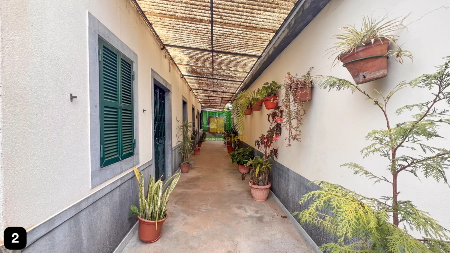 Moradia T4 para Venda em Estreito de Camara de Lobos Foto 28